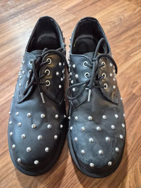 Dr. Martens studded 1461 shoes in size 12 main image 2